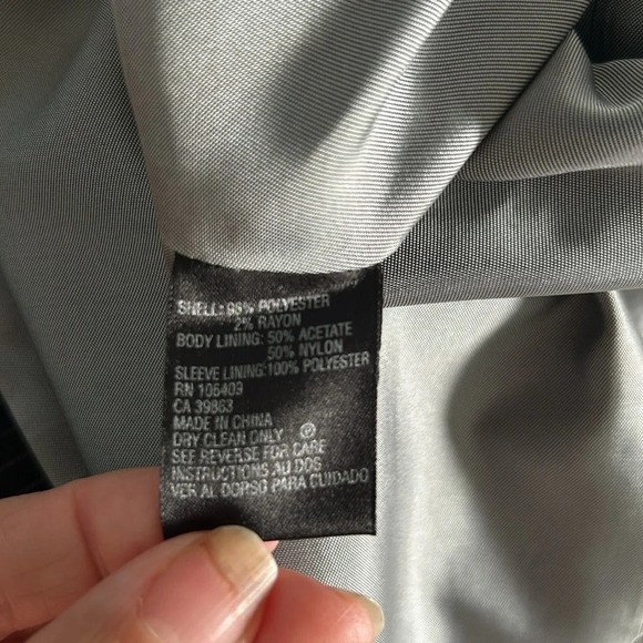 Tahari black pinstripe blazer size 8 career - Picture 6 of 7